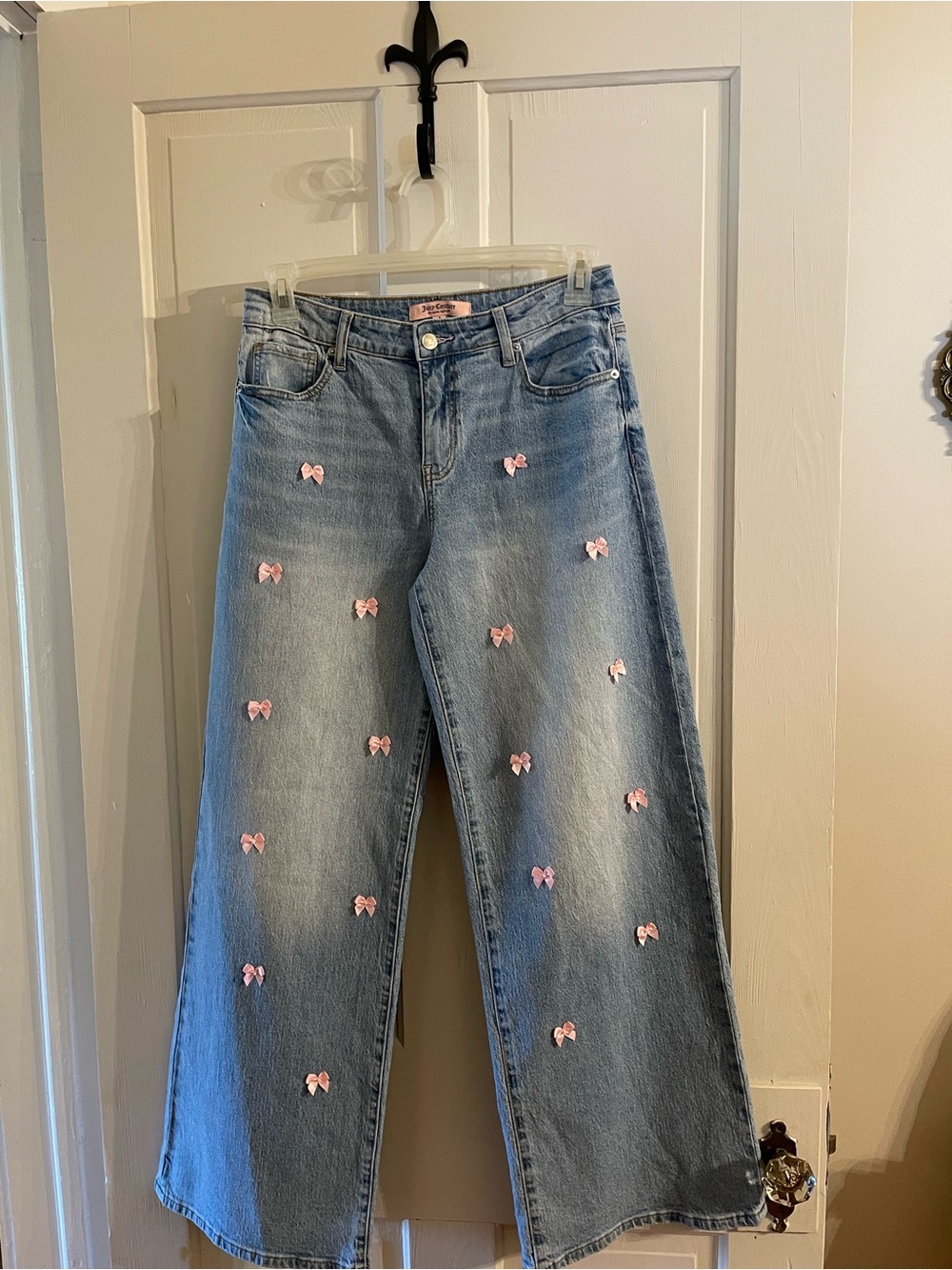 Juicy Couture wide leg jeans with pink bows Size 7